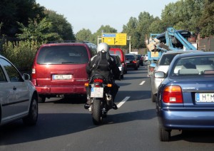 Buchtipp: Typisch Motorradfahrer. 24 Kurzgeschichten rund ums Motorrad